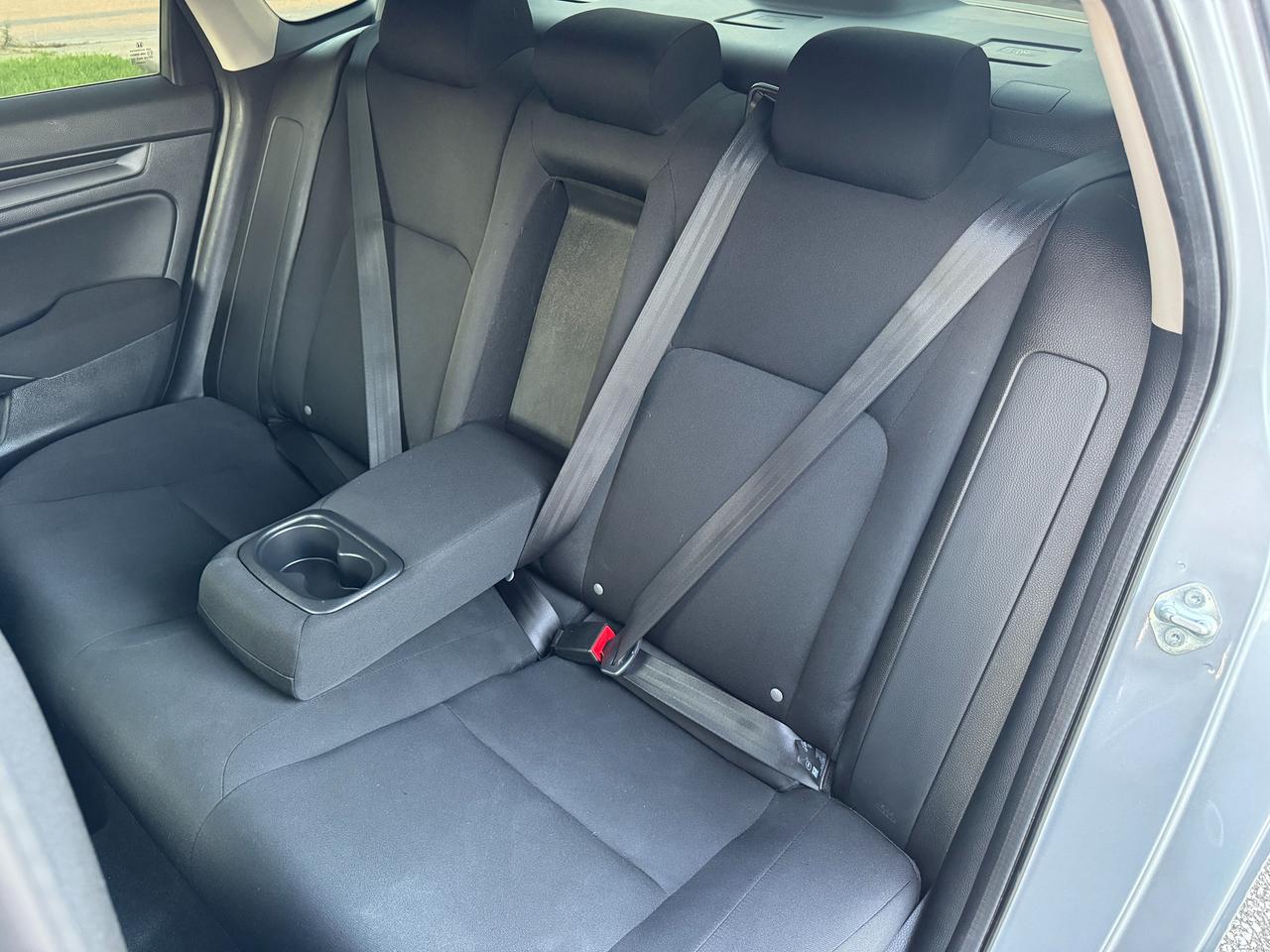 2022 Honda Civic EX+CLEAN CARFAX+Roof+New Brakes! Photo
