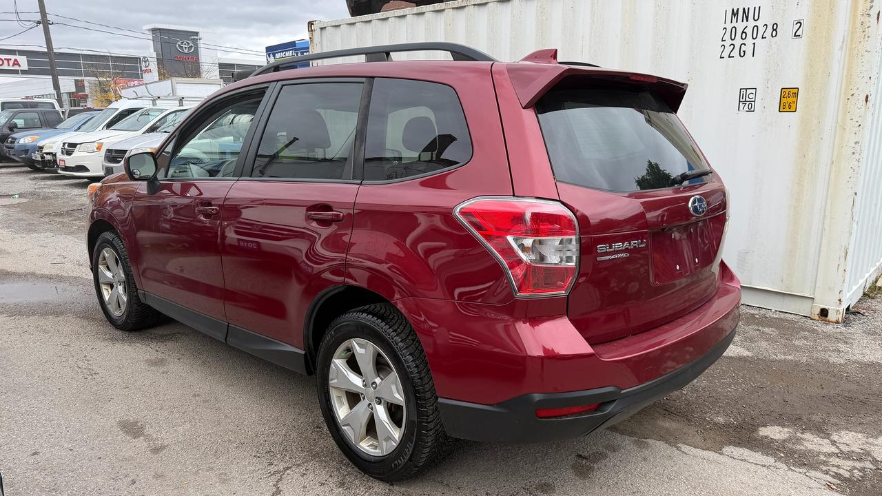 2016 Subaru Forester i Touring Photo3