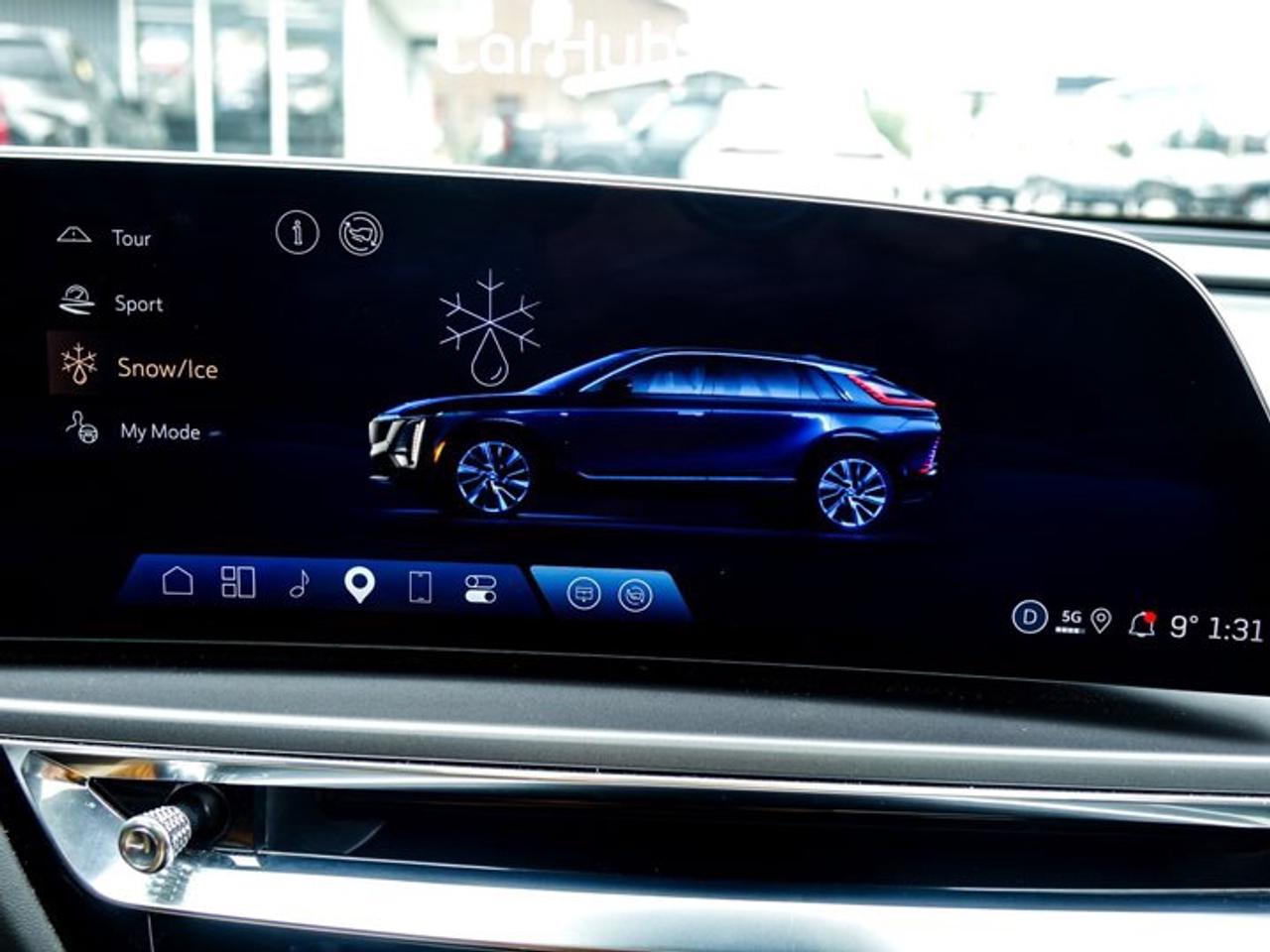 2024 Cadillac LYRIQ Tech Fully Electric RWD | Panoramic Roof | Navigation | Heated Seats | 33-Inch Curved LED Display Photo