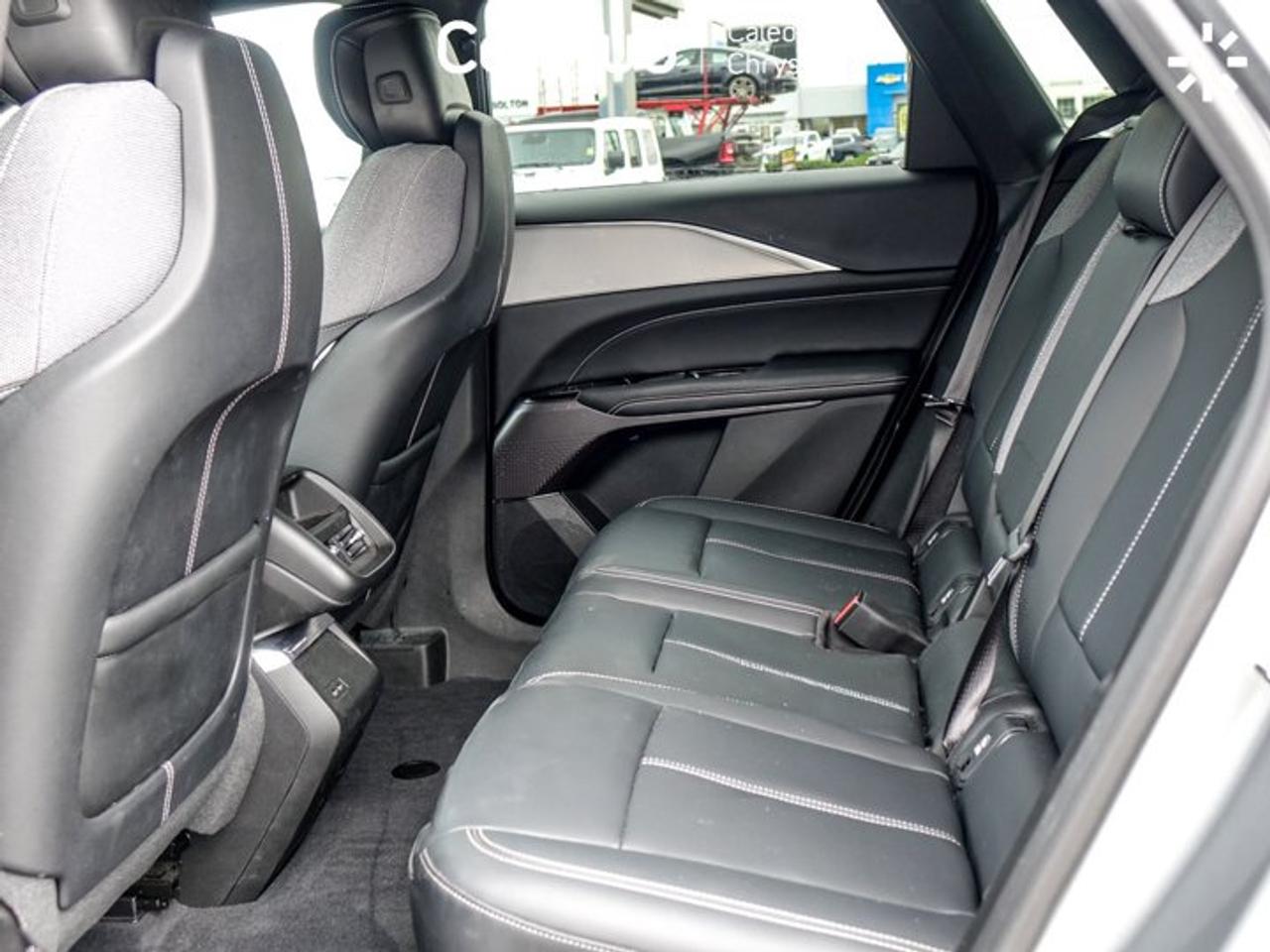 2024 Cadillac LYRIQ Tech Fully Electric RWD | Panoramic Roof | Navigation | Heated Seats | 33-Inch Curved LED Display Photo