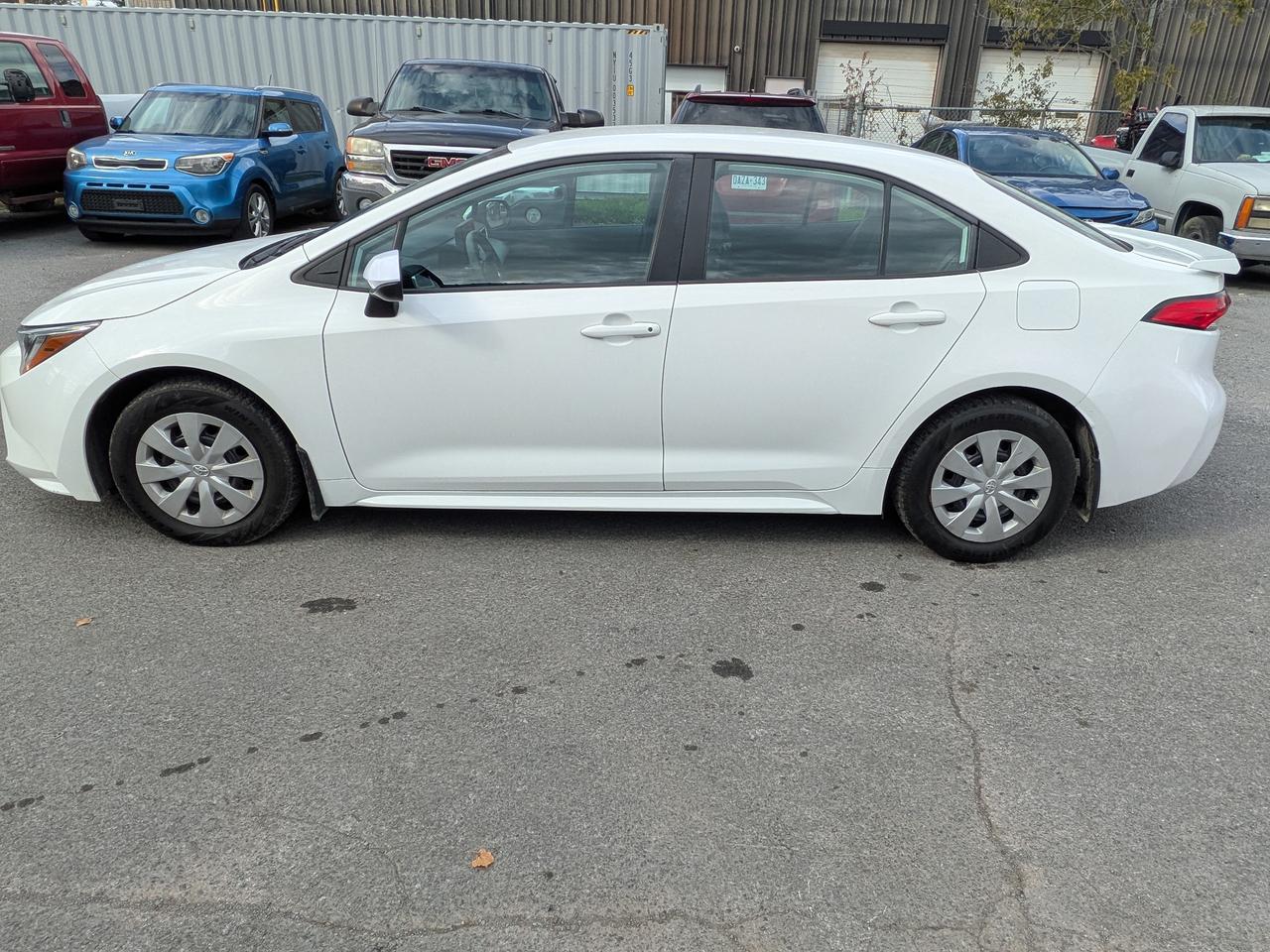 2022 Toyota Corolla L Photo1