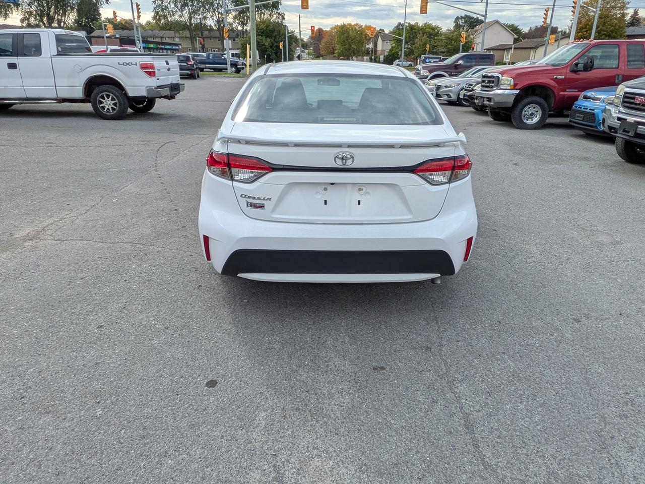 2022 Toyota Corolla L Photo3