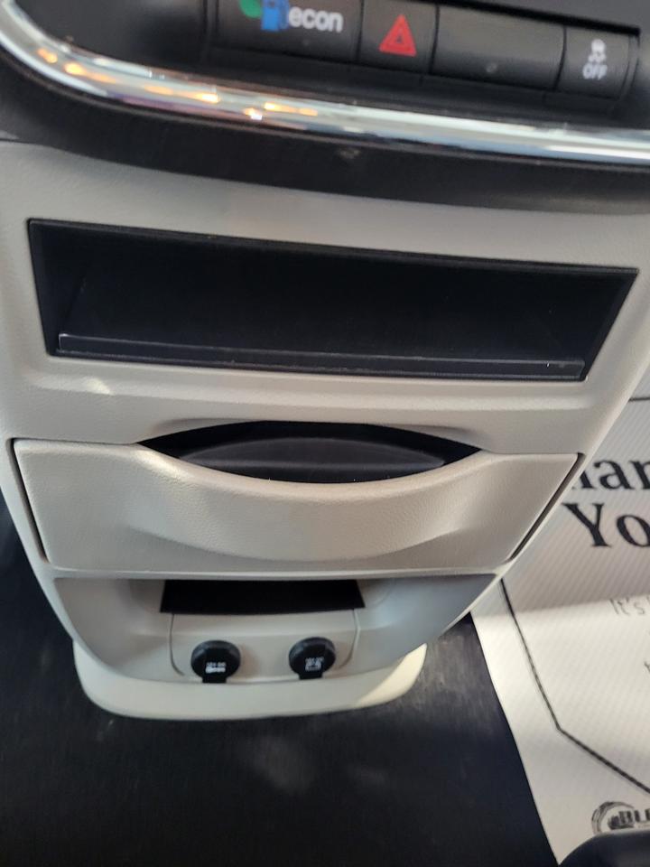 2020 Dodge Grand Caravan SE Photo