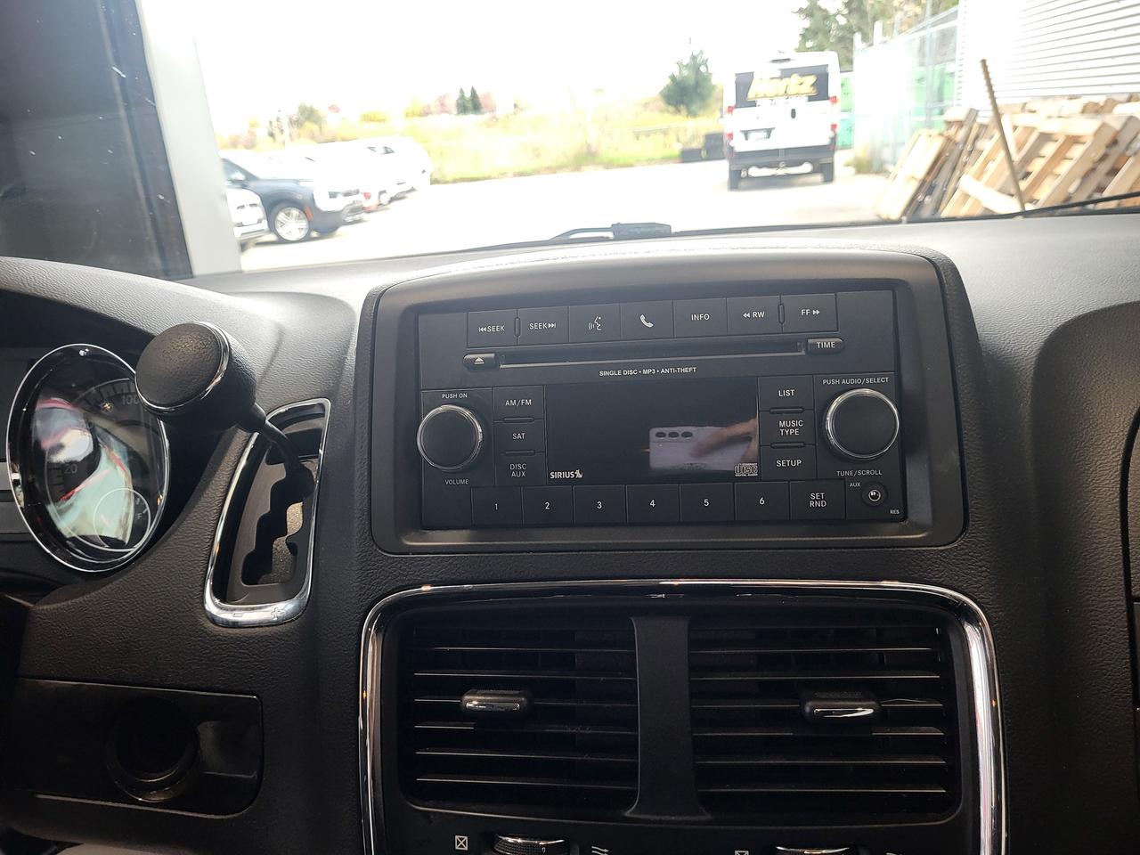 2020 Dodge Grand Caravan SE Photo