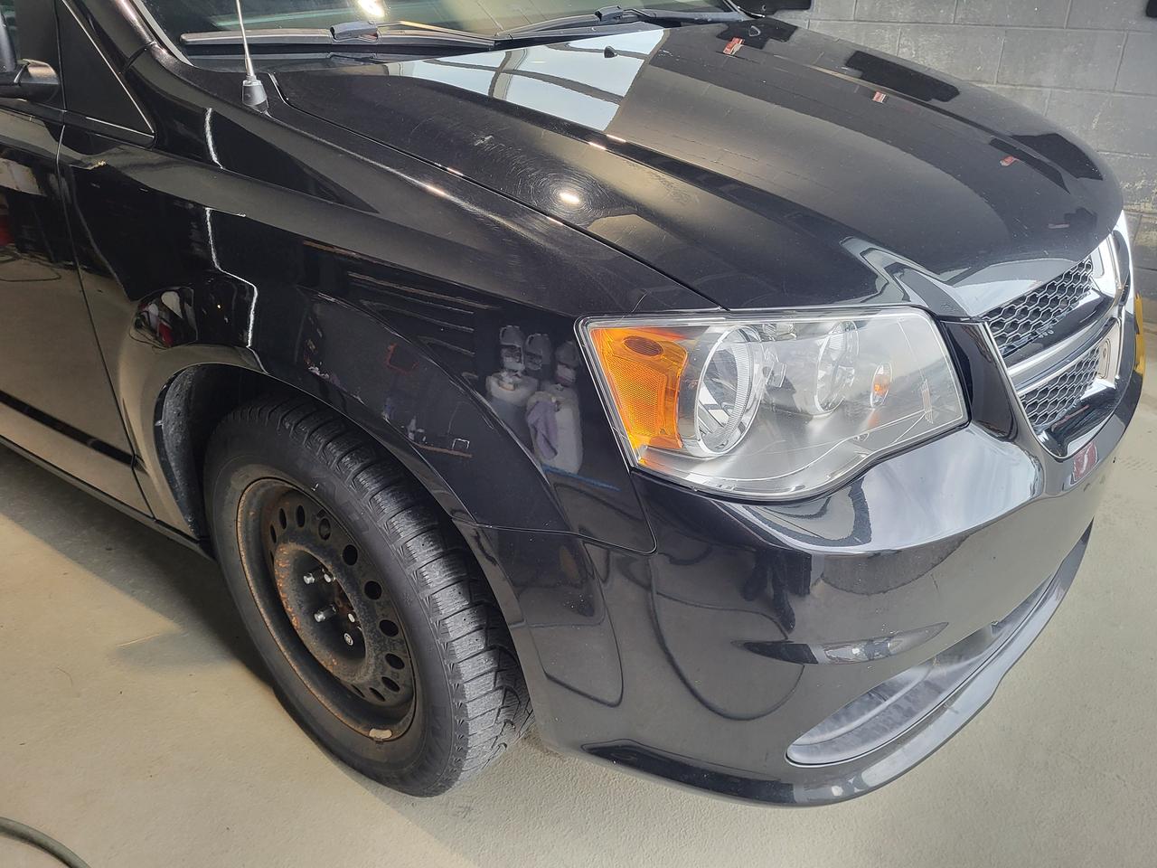2020 Dodge Grand Caravan SE Photo3