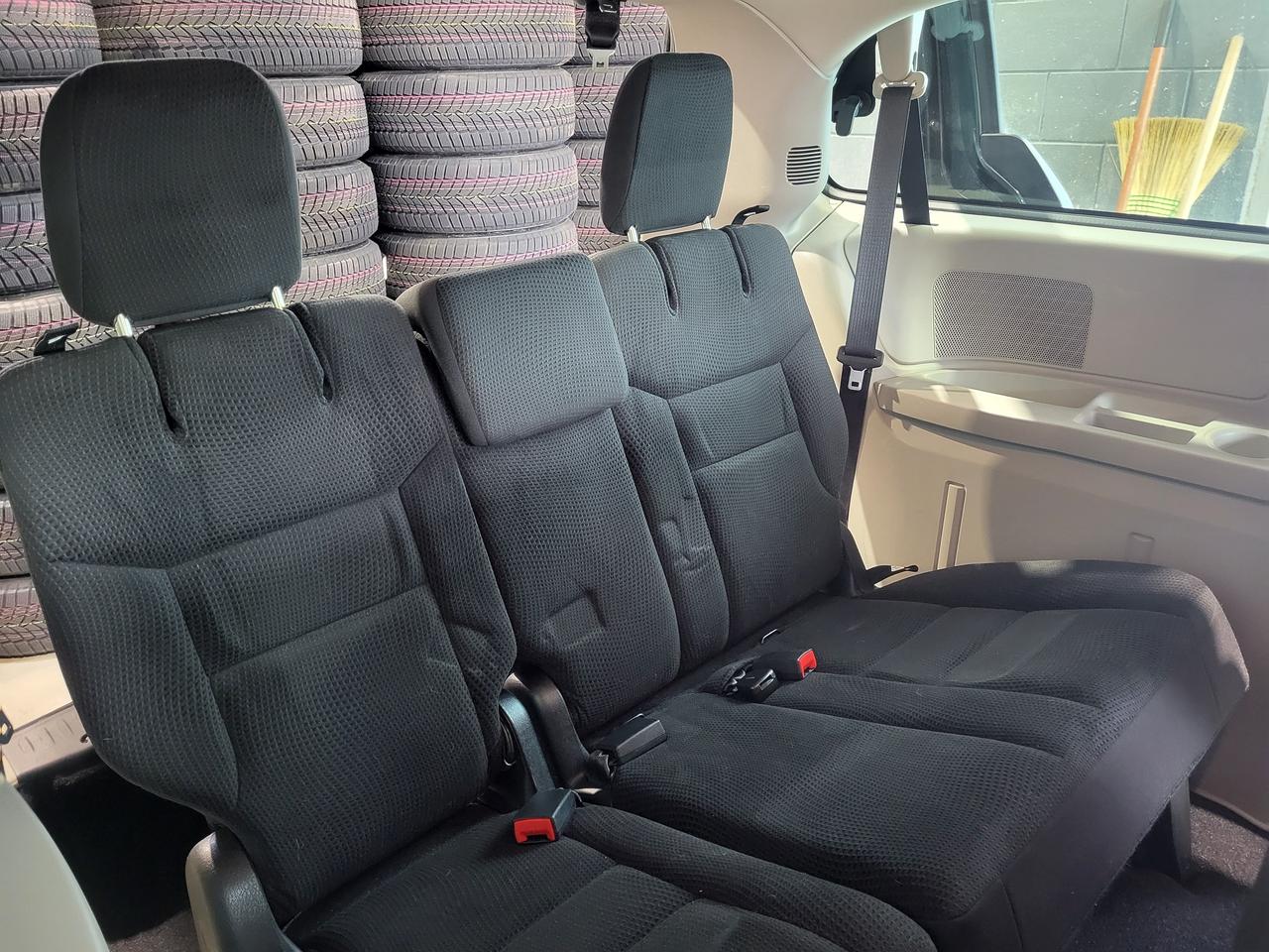 2020 Dodge Grand Caravan SE Photo