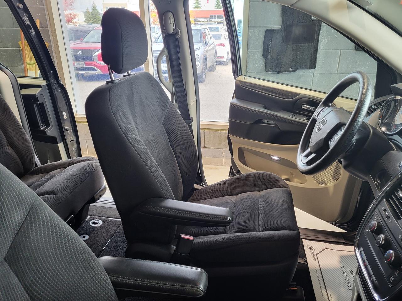 2020 Dodge Grand Caravan SE Photo