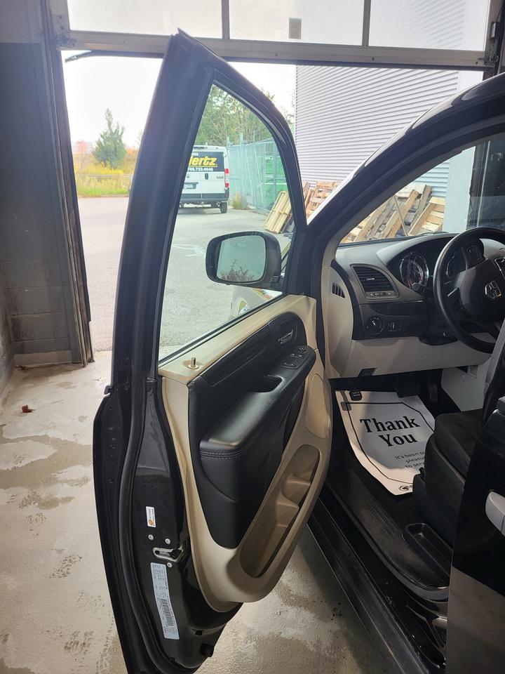 2020 Dodge Grand Caravan SE Photo