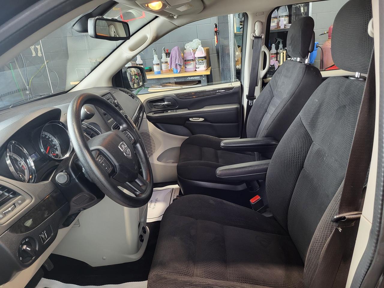 2020 Dodge Grand Caravan SE Photo