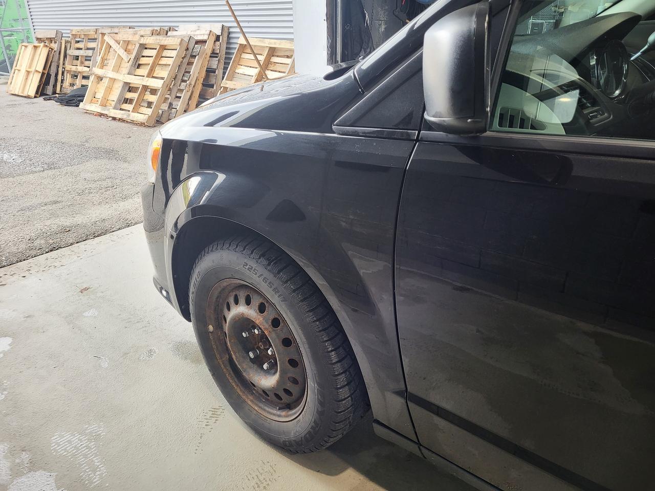 2020 Dodge Grand Caravan SE Photo
