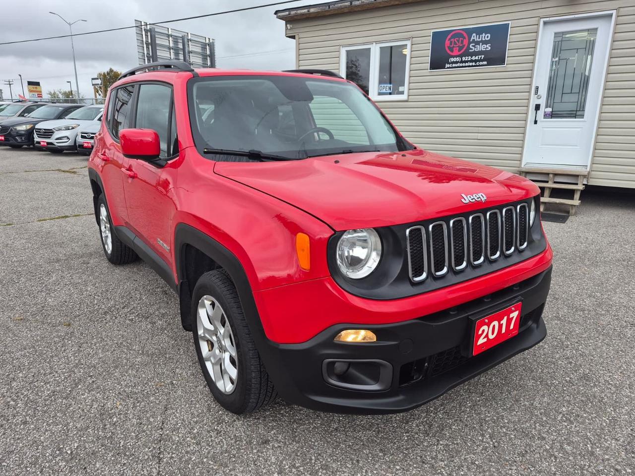 2017 Jeep Renegade 4WD 4dr Altitude Photo
