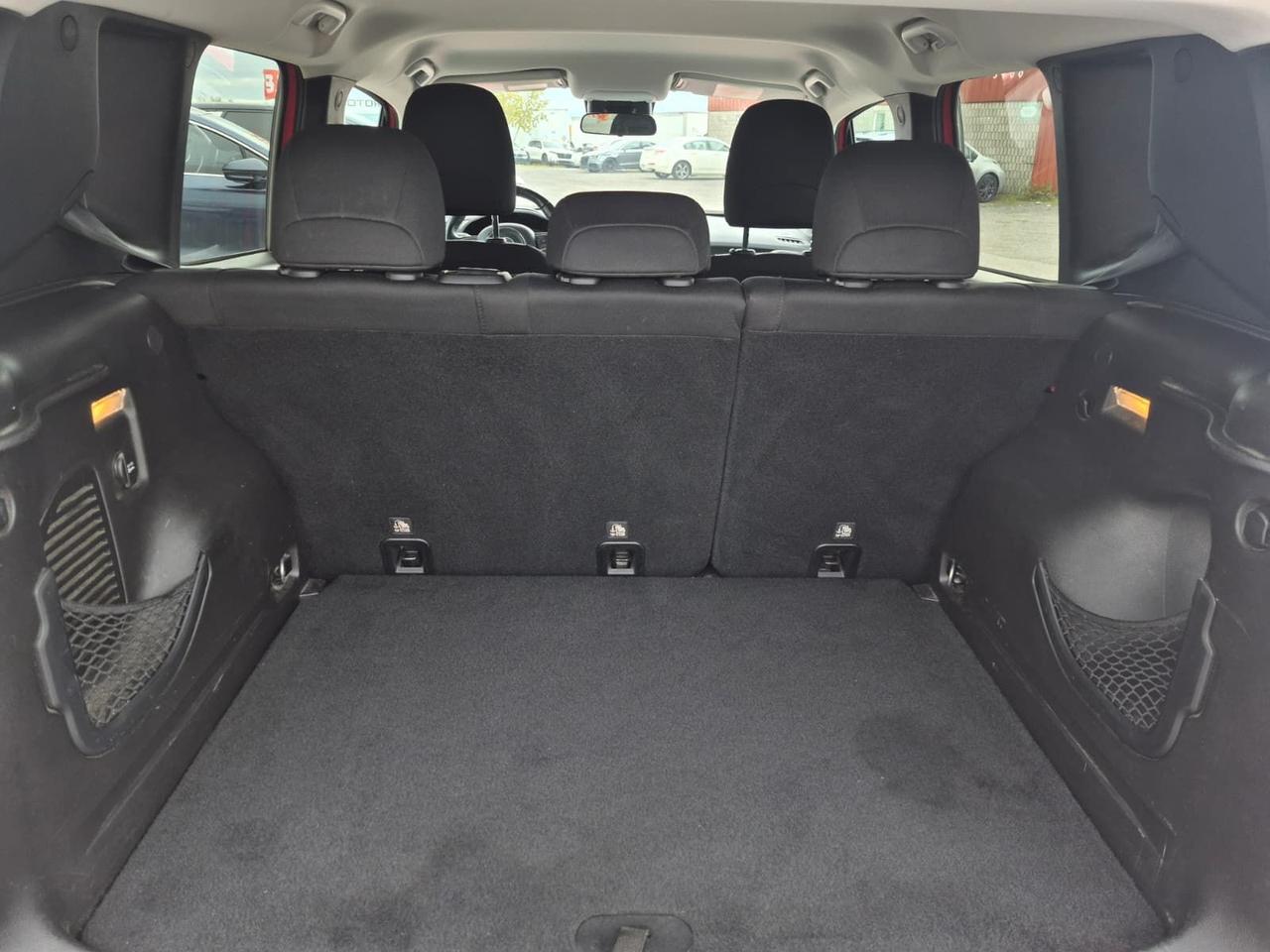 2017 Jeep Renegade 4WD 4dr Altitude Photo