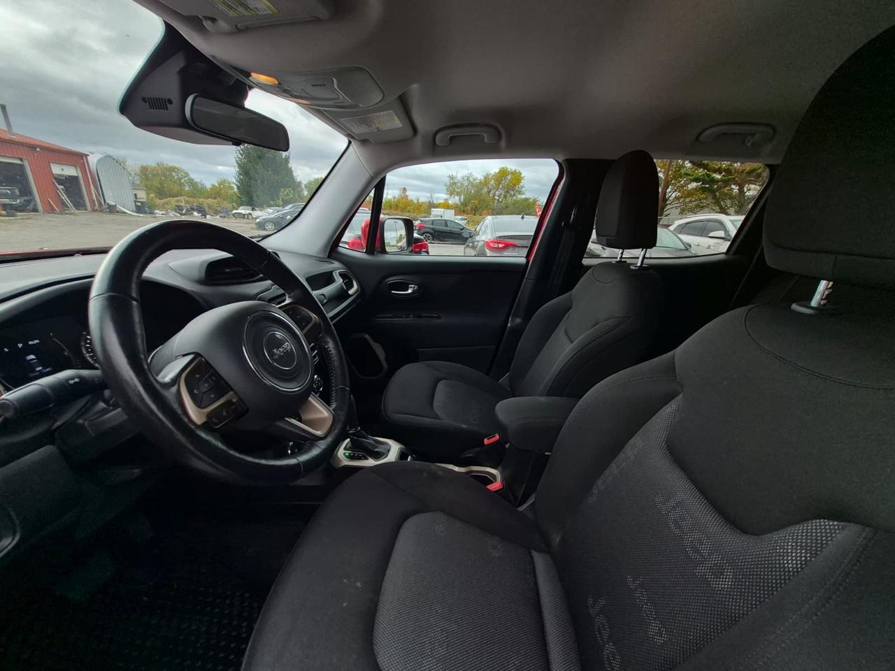 2017 Jeep Renegade 4WD 4dr Altitude Photo