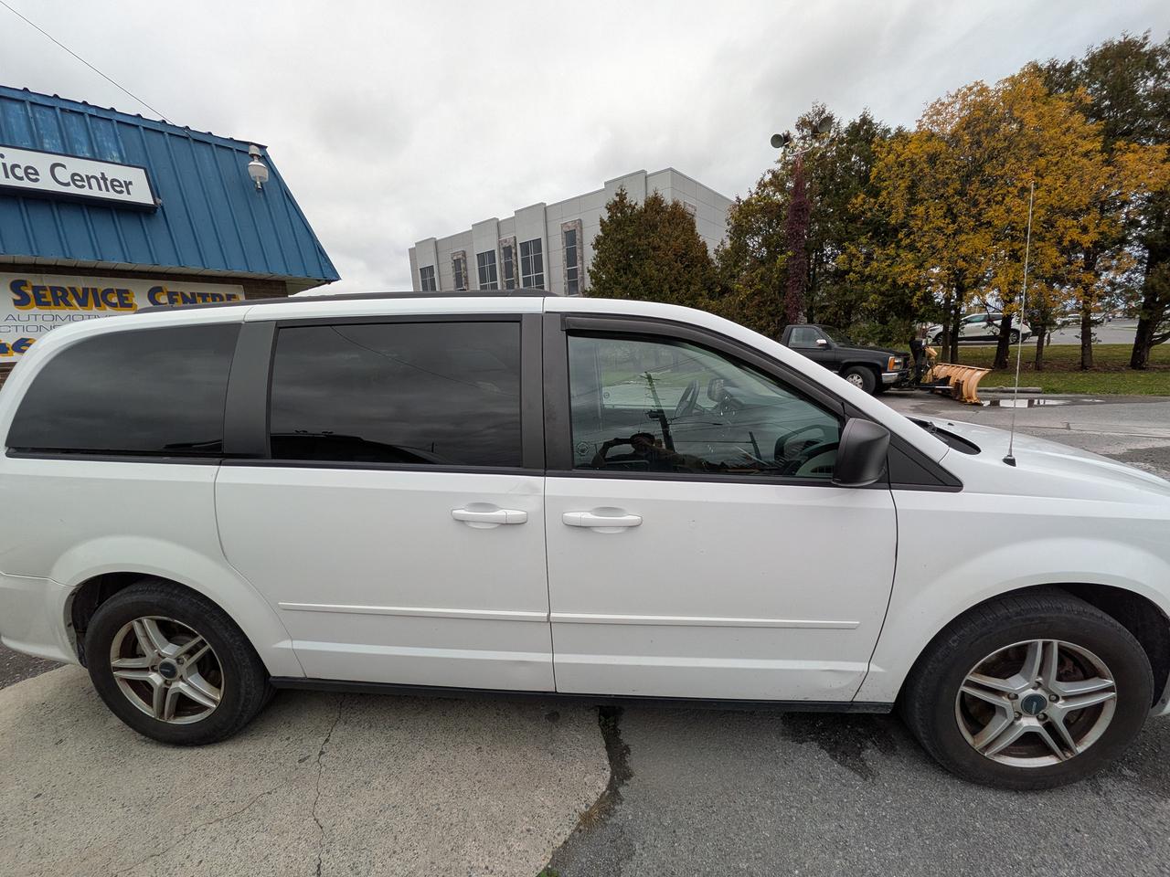 2016 Dodge Grand Caravan SXT Photo5
