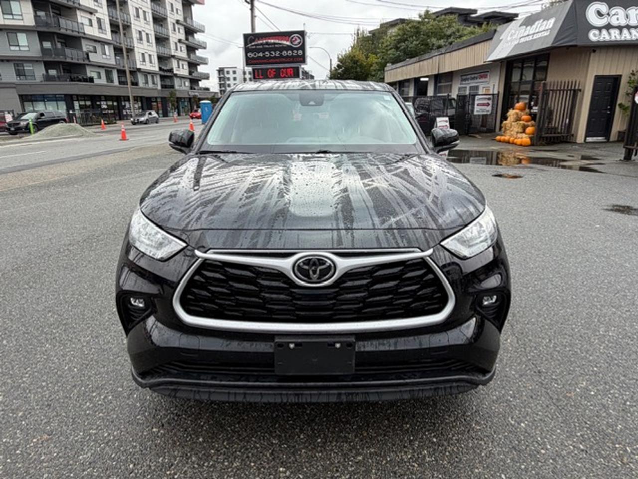 2025 Toyota Highlander HYBRID LE Photo1