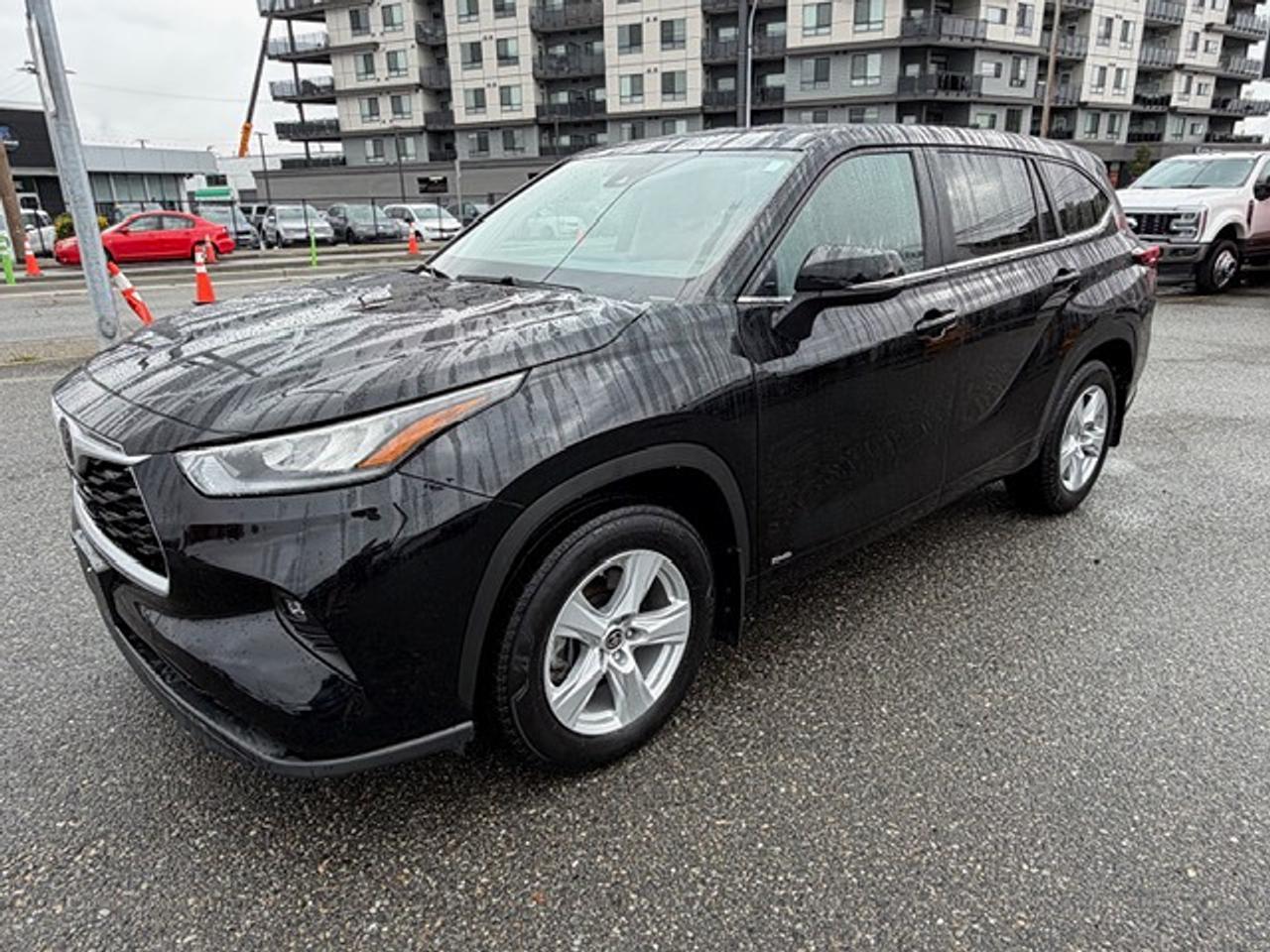 2025 Toyota Highlander HYBRID LE Photo