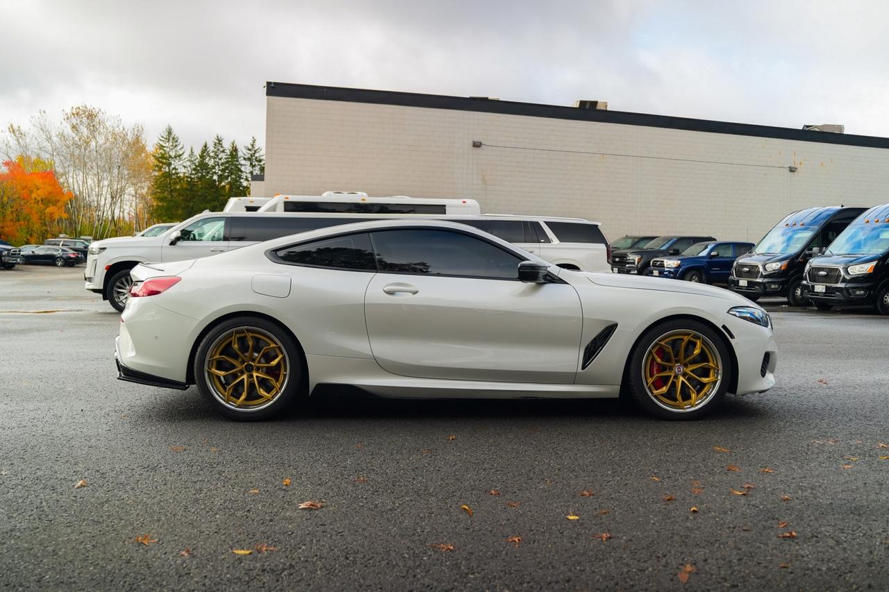 2022 BMW 8 Series M850i xDrive Coupe Photo