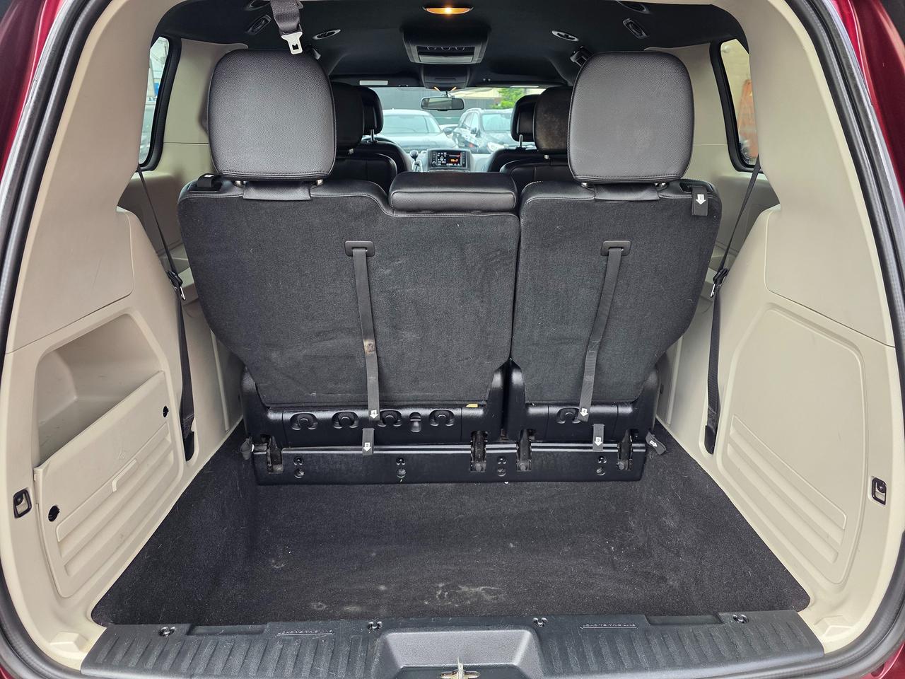 2017 Dodge Grand Caravan SXT Premium Plus Photo
