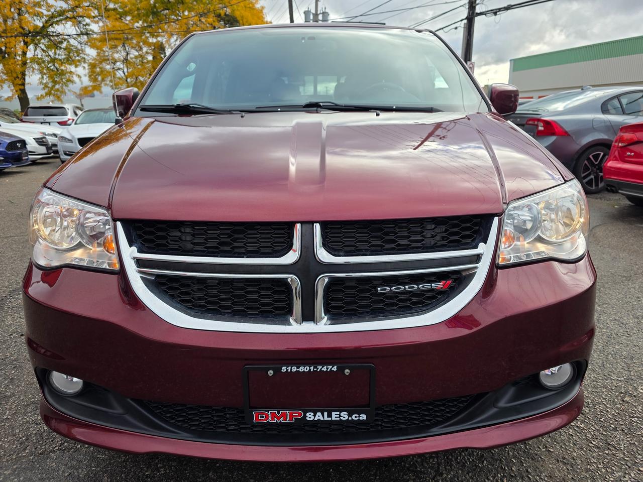 2017 Dodge Grand Caravan SXT Premium Plus Photo
