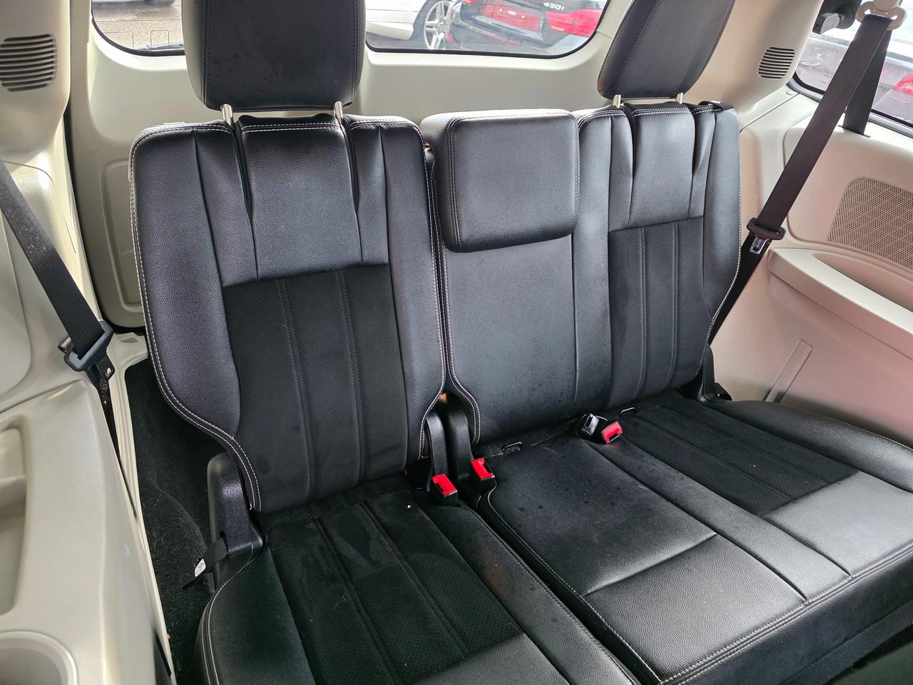 2017 Dodge Grand Caravan SXT Premium Plus Photo