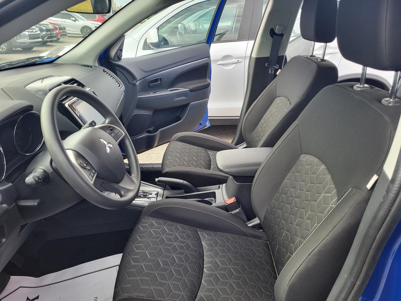 2026 Mitsubishi RVR ES Photo