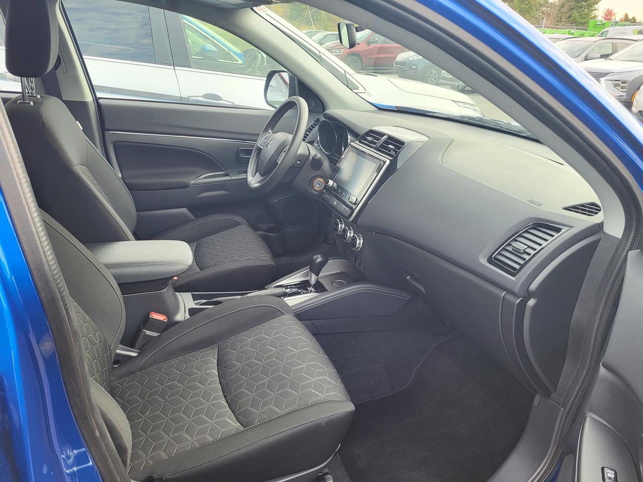 2026 Mitsubishi RVR ES Photo