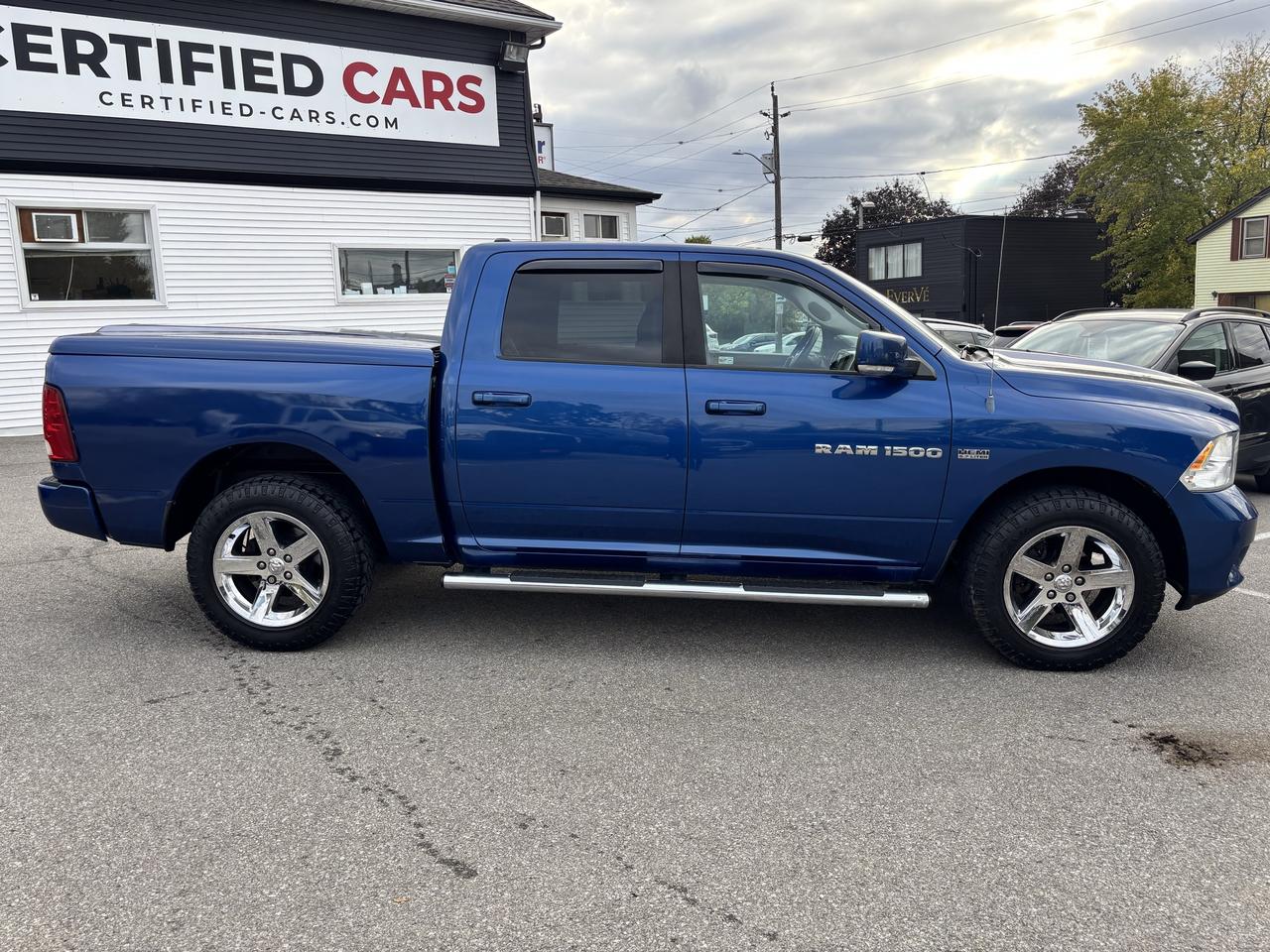 2011 RAM 1500 Sport ** BACK CAM, TOW PKG ** Photo
