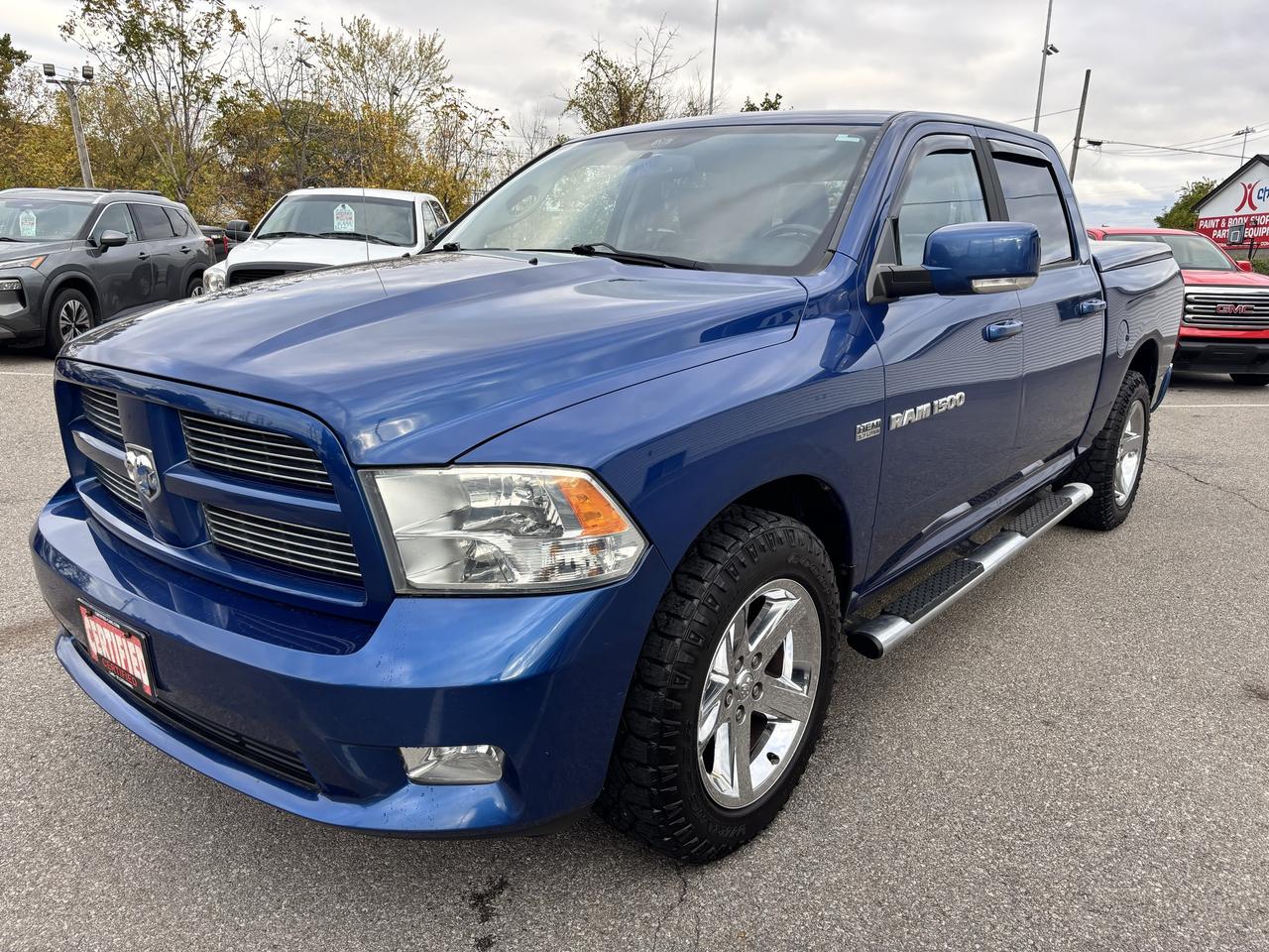 2011 RAM 1500 Sport ** BACK CAM, TOW PKG ** Photo
