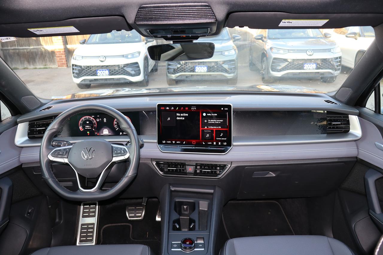 2026 Volkswagen Tiguan Comfortline R-Line Black Edition 4MOTION Photo