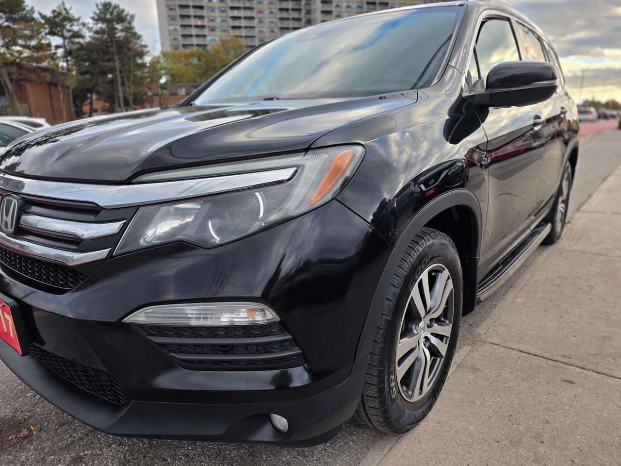 2017 Honda Pilot EX-L Photo2