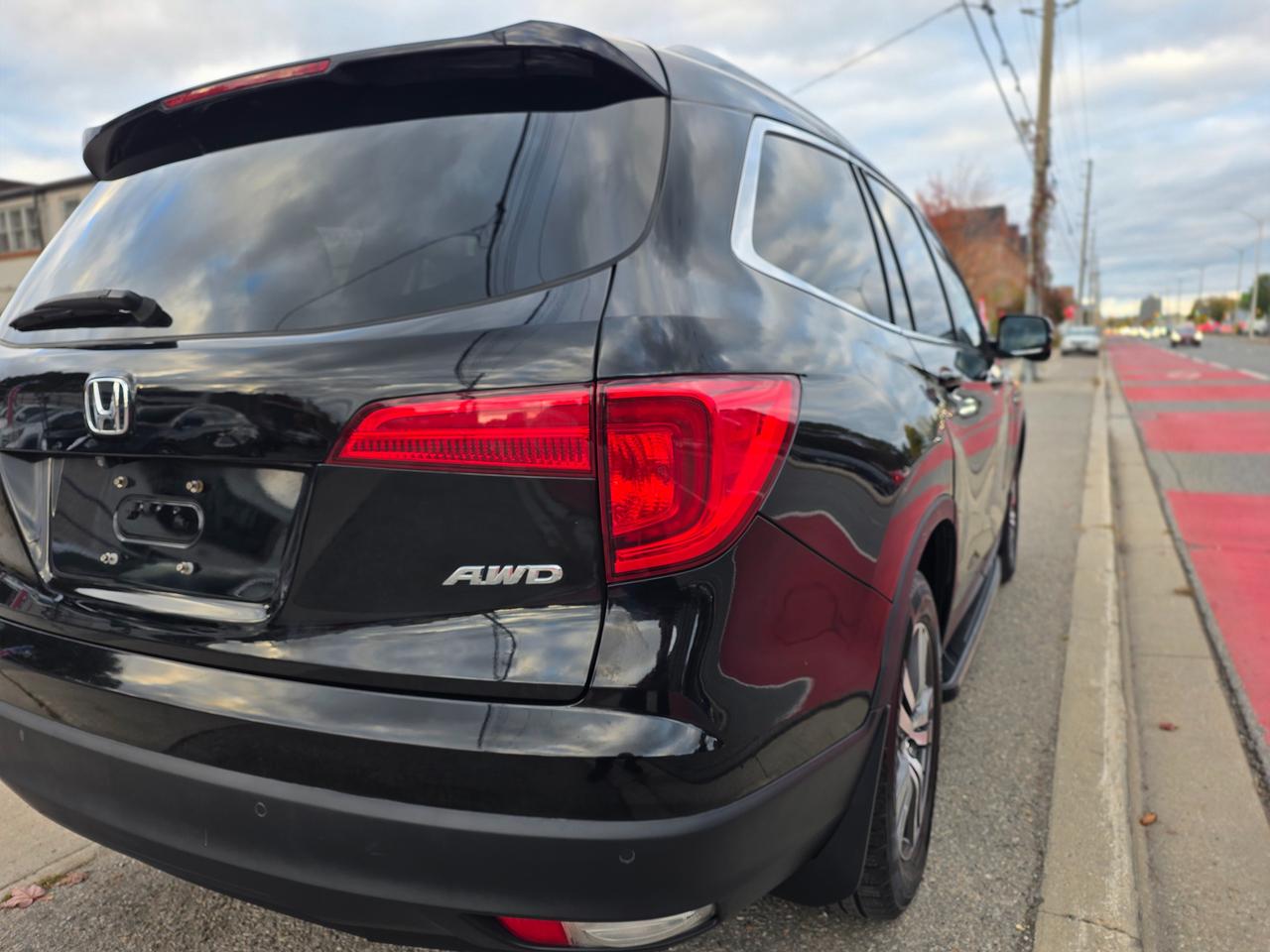 2017 Honda Pilot EX-L Photo