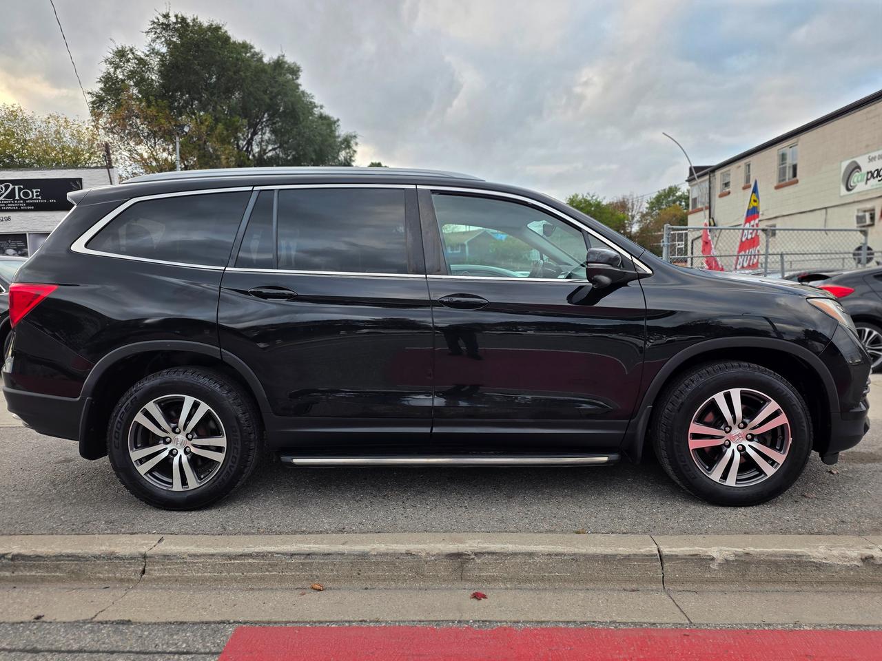 2017 Honda Pilot EX-L Photo