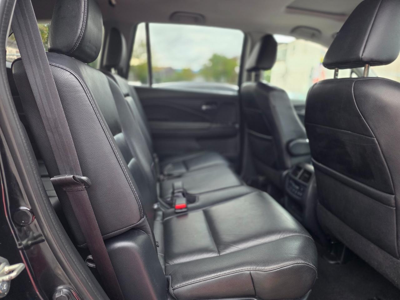 2017 Honda Pilot EX-L Photo