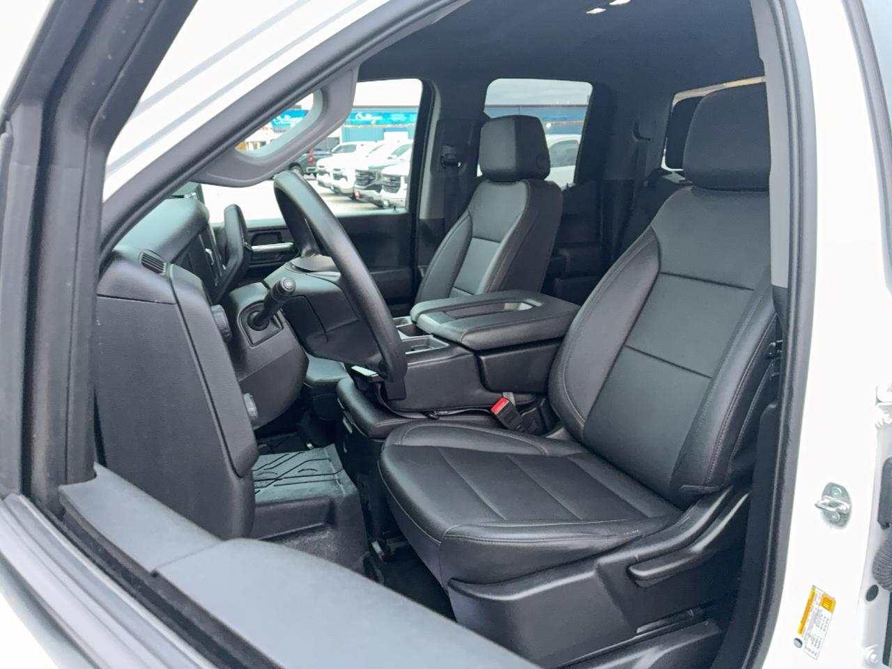 2023 Chevrolet Silverado 1500 4WD Double Cab 2.7L 4cyl Gas 6'7"Box Photo