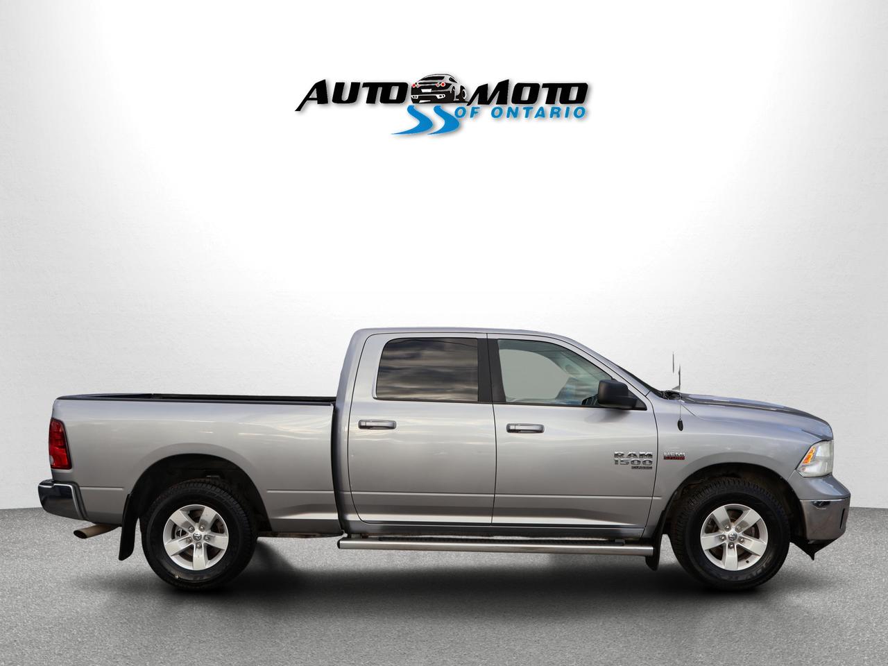 2021 RAM 1500 Classic HEMI SLT CREW CAB 4X4 *1 OWNER* BLUETOOTH CAMERA CRUISE ALLOYS Photo