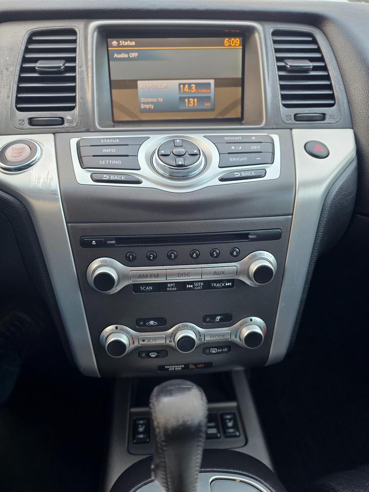 2011 Nissan Murano SL Photo