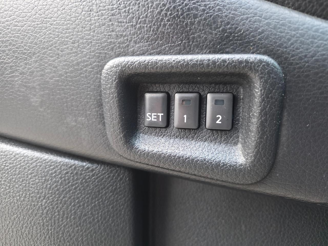 2011 Nissan Murano SL Photo