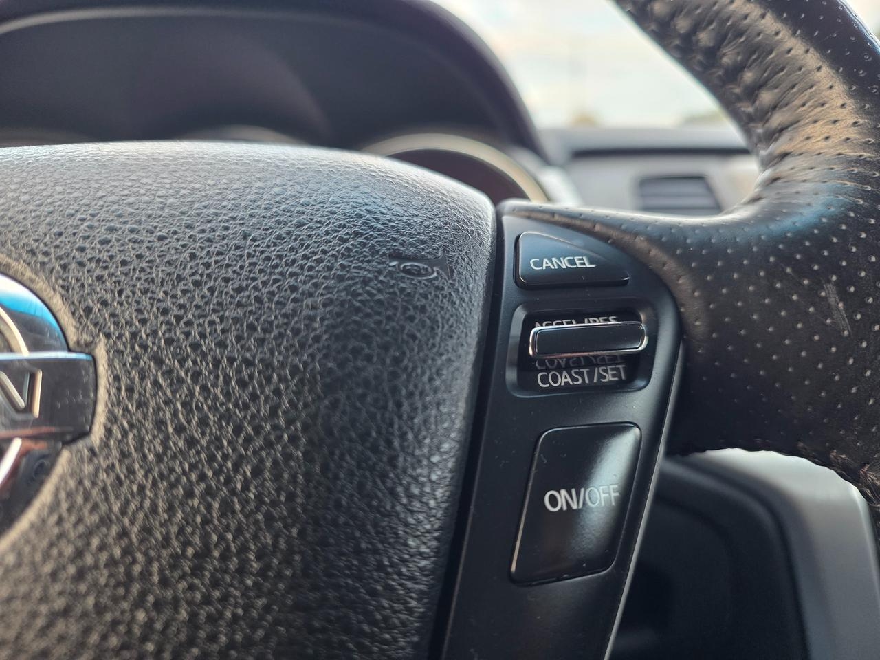 2011 Nissan Murano SL Photo