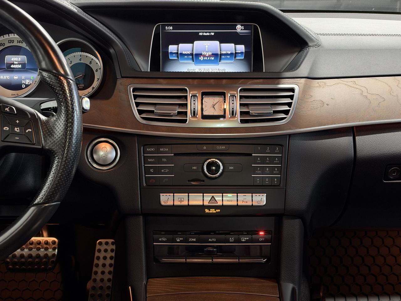 2016 Mercedes-Benz E-Class E 400 AMG Pkg, Moonroof, Heated Seats Photo