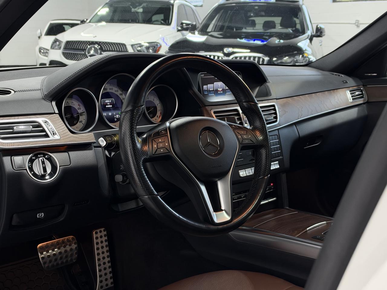 2016 Mercedes-Benz E-Class E 400 AMG Pkg, Moonroof, Heated Seats Photo