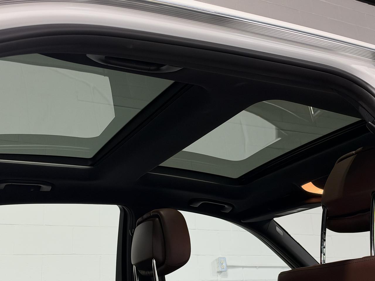 2016 Mercedes-Benz E-Class E 400 AMG Pkg, Moonroof, Heated Seats Photo