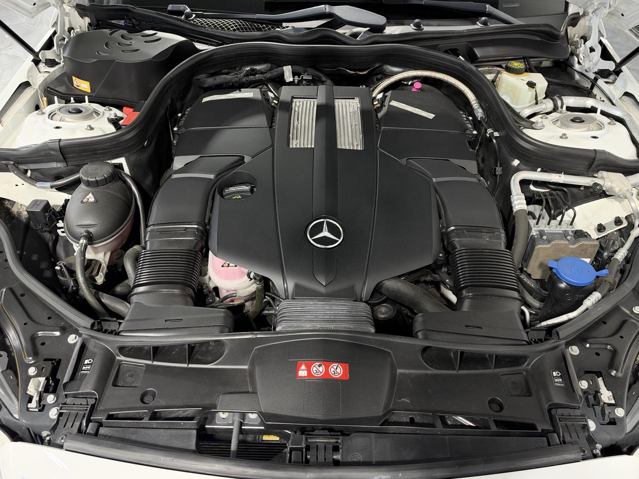 2016 Mercedes-Benz E-Class E 400 AMG Pkg, Moonroof, Heated Seats Photo
