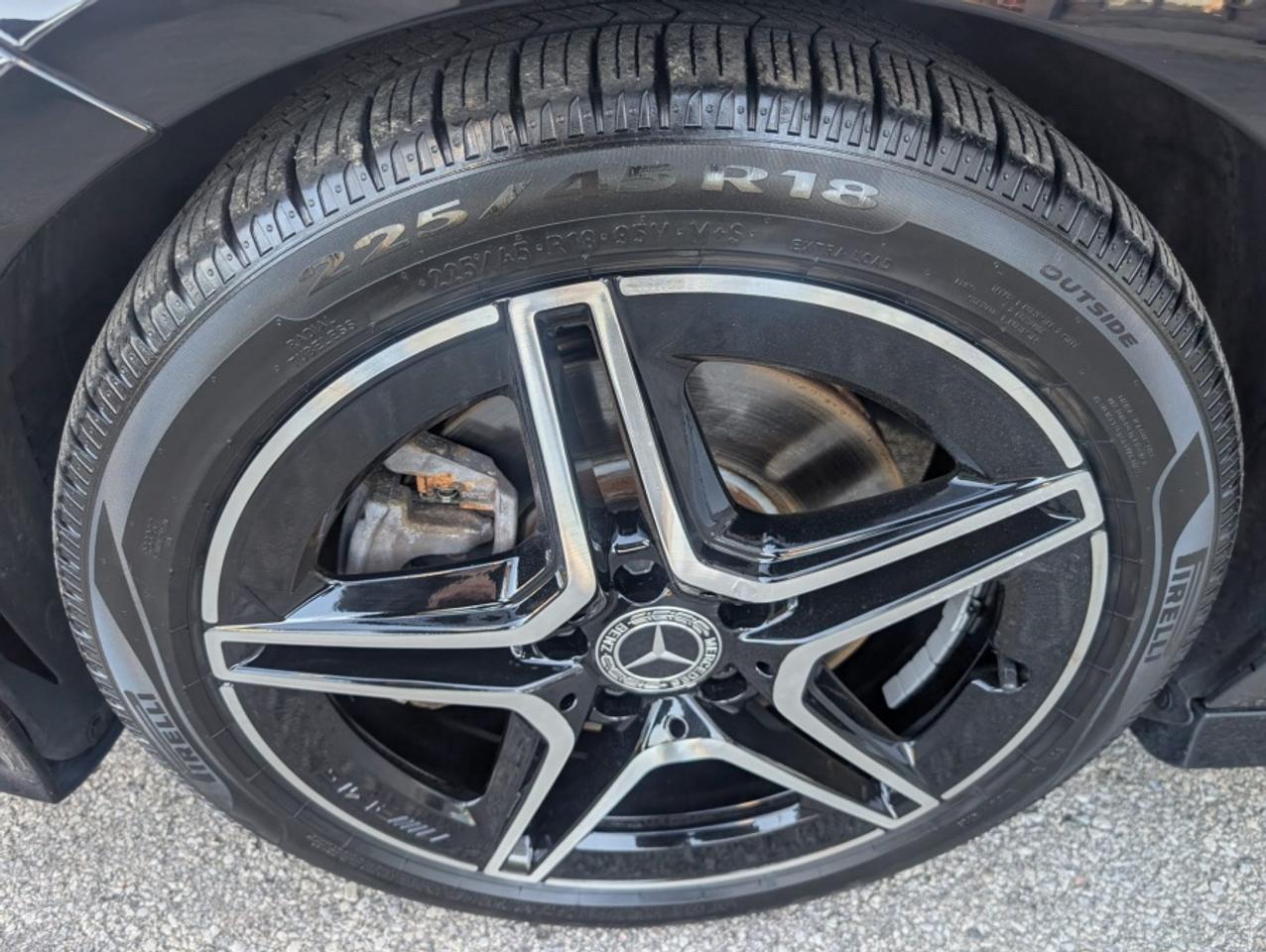 2021 Mercedes-Benz CLA-Class CLA 250 4MATIC * PANORAMIC SUNROOF * CARPLAY * AMG Photo