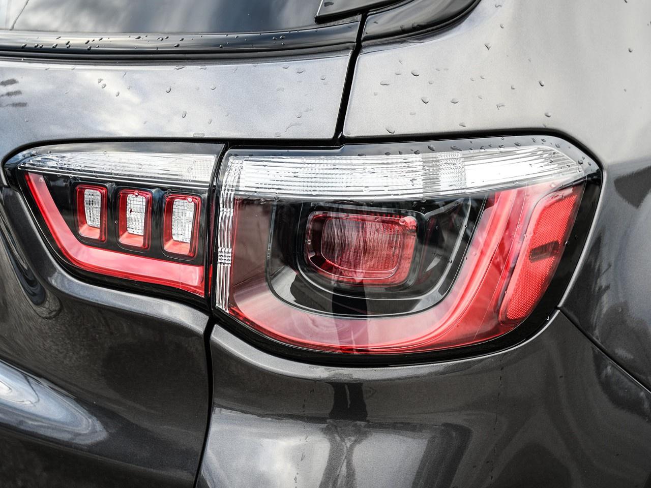2022 Jeep Compass Altitude 4x4 Photo