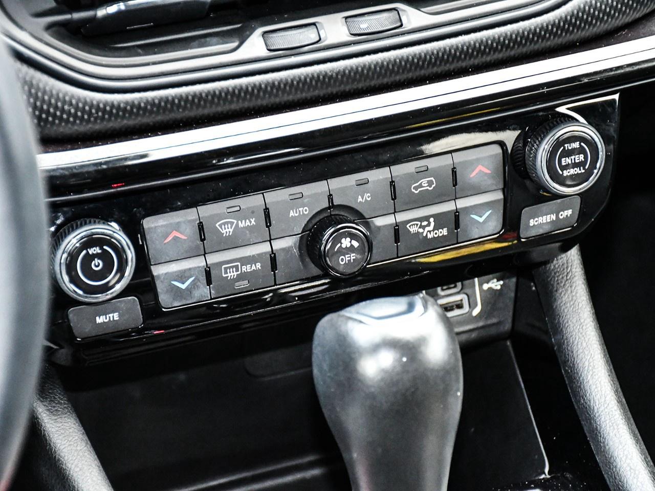 2022 Jeep Compass Altitude 4x4 Photo
