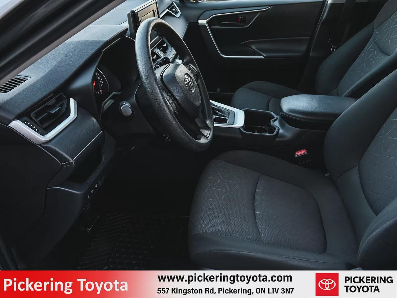 2022 Toyota RAV4 LE Photo