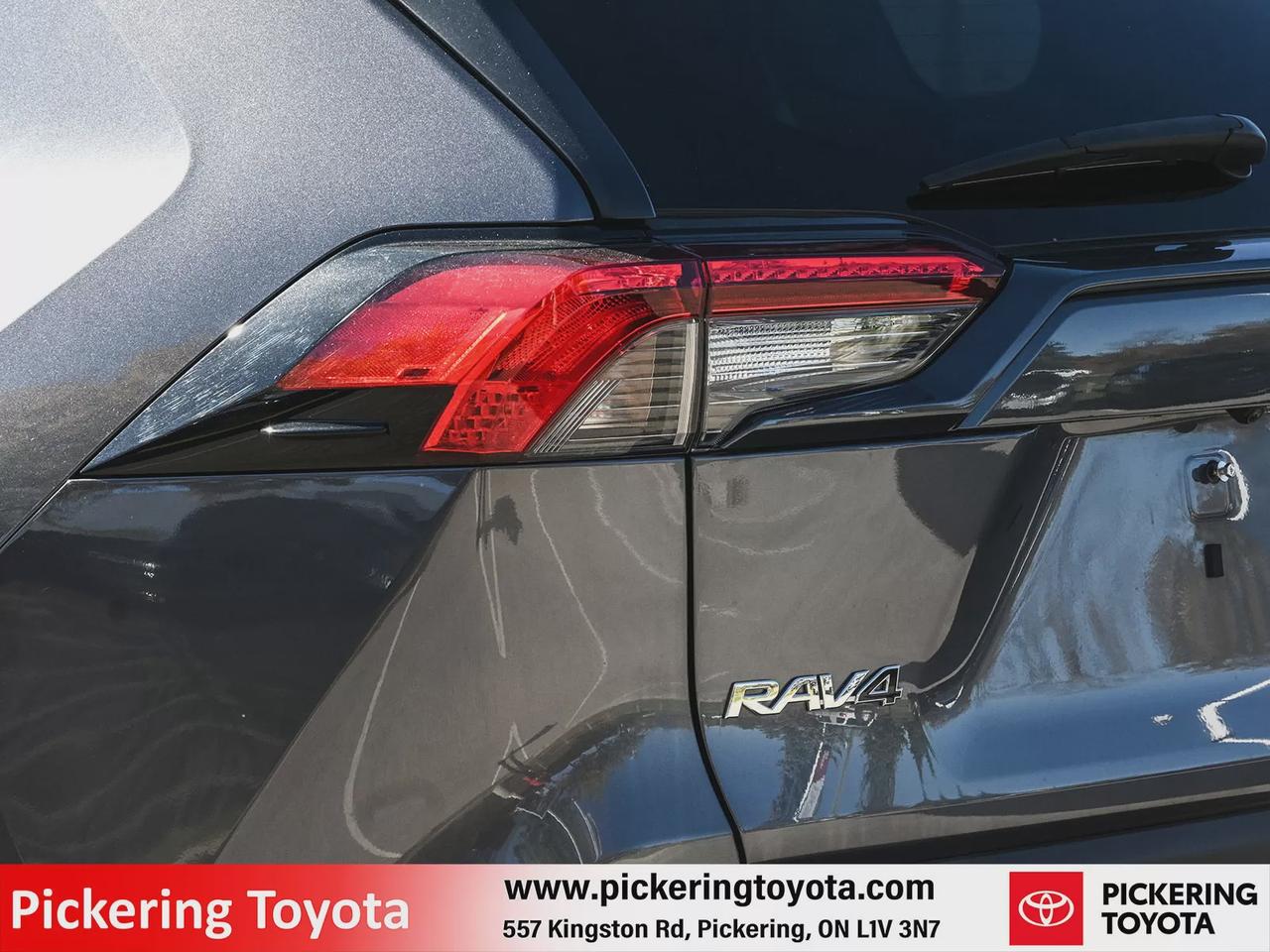 2022 Toyota RAV4 LE Photo