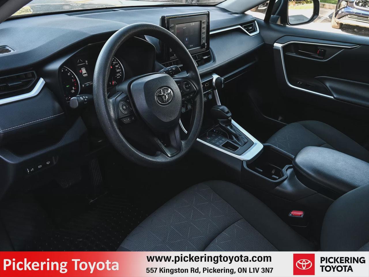 2022 Toyota RAV4 LE Photo