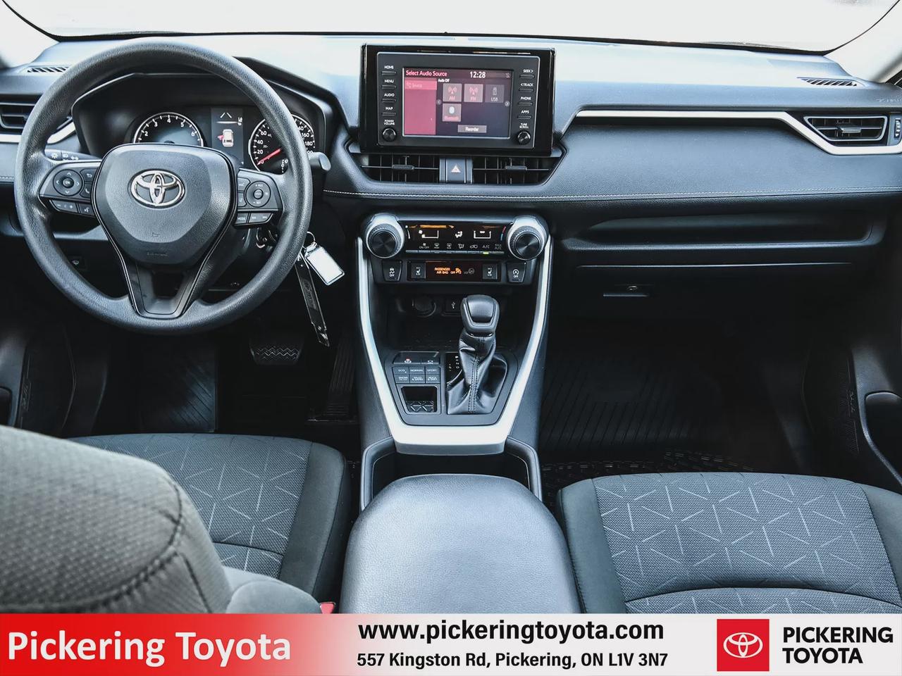 2022 Toyota RAV4 LE Photo