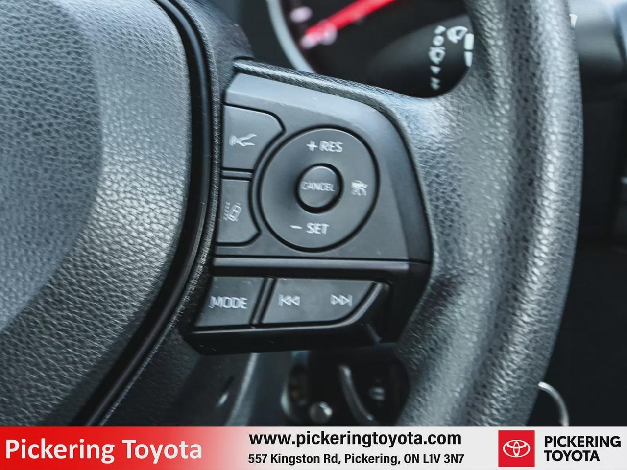 2022 Toyota RAV4 LE Photo